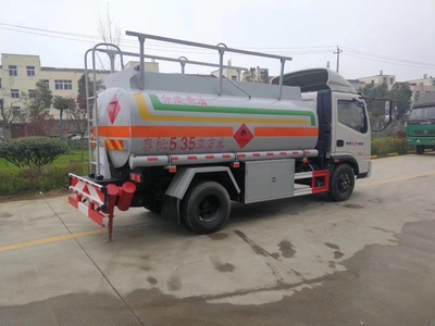 東風(fēng)牌油罐車(chē)夏季促銷(xiāo) 助力運(yùn)輸行業(yè)降本增效